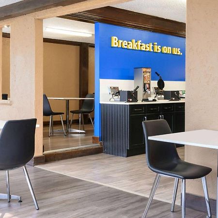 Days Inn By Wyndham Φρεντέρικτον Εξωτερικό φωτογραφία