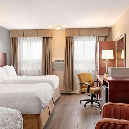 Days Inn By Wyndham Φρεντέρικτον Εξωτερικό φωτογραφία